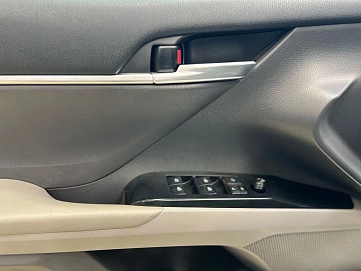 Toyota Camry, 2020г, передний привод, автомат