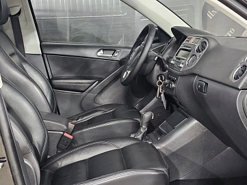 Volkswagen Tiguan, 2011г, полный привод, автомат