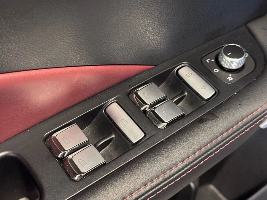 Geely Coolray, 2023г., передний привод, автомат