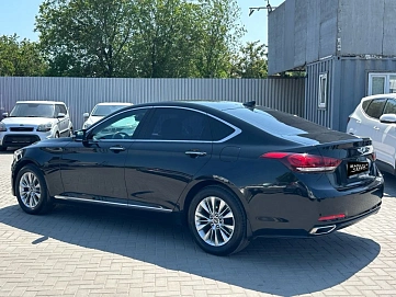 Hyundai Genesis, 2016г, задний привод, автомат