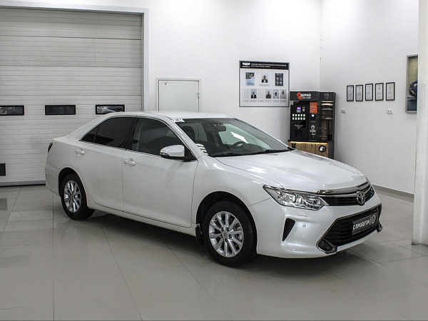 Toyota Camry, 2016г., передний привод, автомат