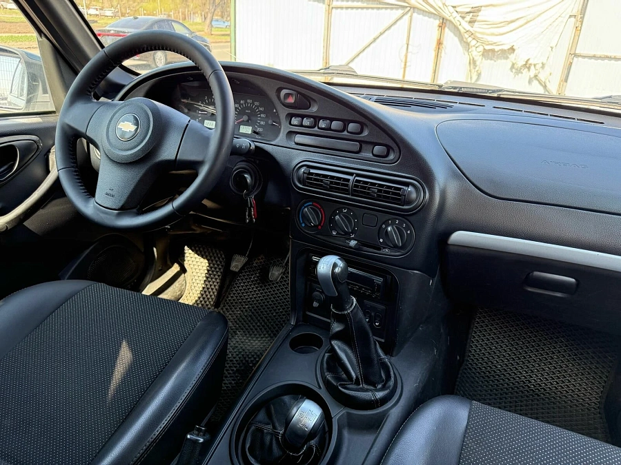 Chevrolet Niva, 2015г., полный привод, механика