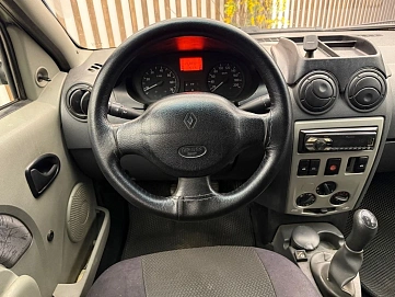 Renault Logan, 2006г, передний привод, механика