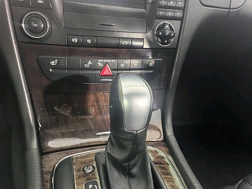 Mercedes-Benz E-Класс, 2005г, задний привод, автомат