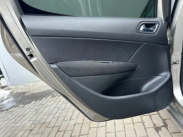 Peugeot 308, 2011г, передний привод, механика