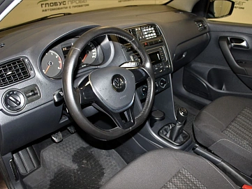 Volkswagen Polo, 2018г, передний привод, механика