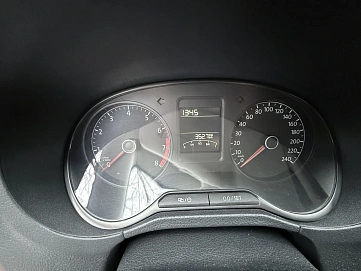 Volkswagen Polo, 2015г, передний привод, автомат