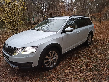 Skoda Octavia, 2017г, полный привод, робот