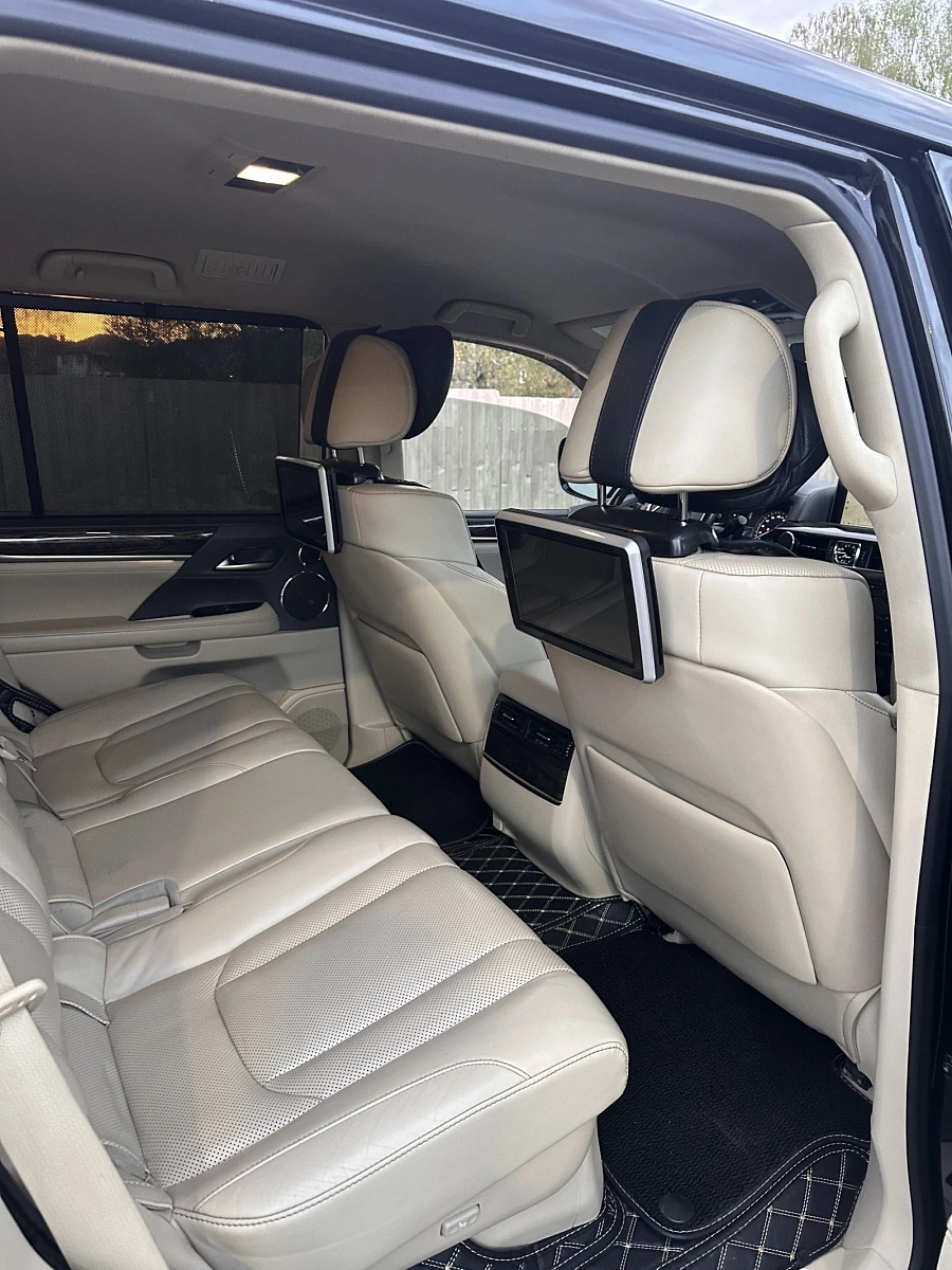 Lexus LX, 2016г., полный привод, автомат