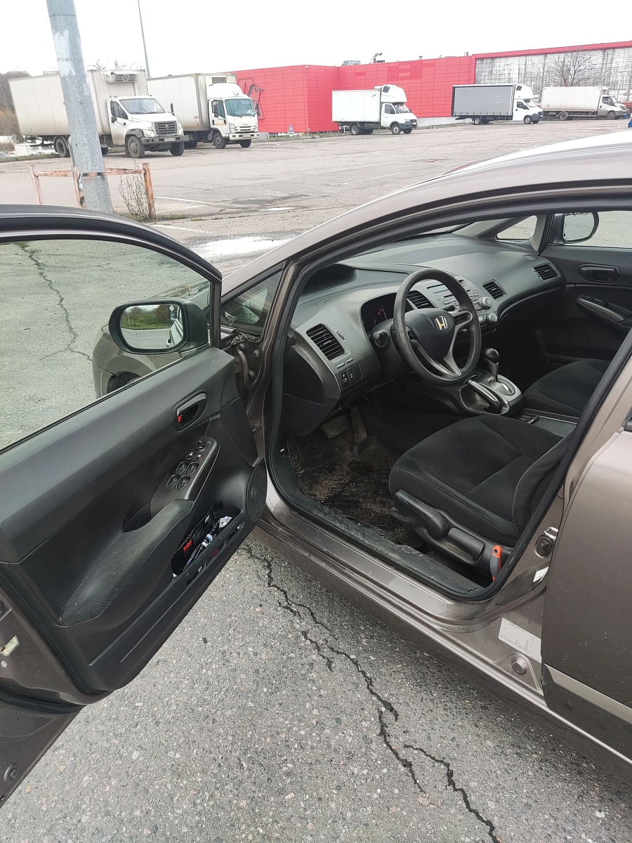 Honda Civic, 2010г., передний привод, автомат