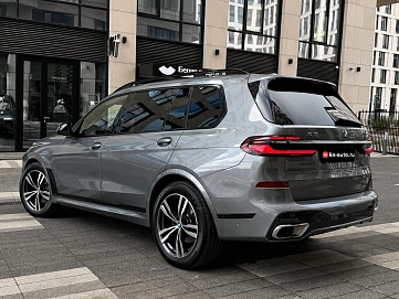 BMW X7, 2022г, полный привод, автомат