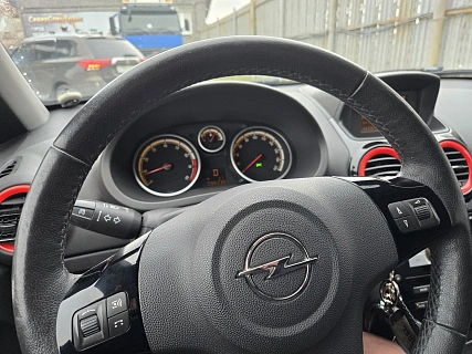 Opel Corsa, 2011г, передний привод, автомат