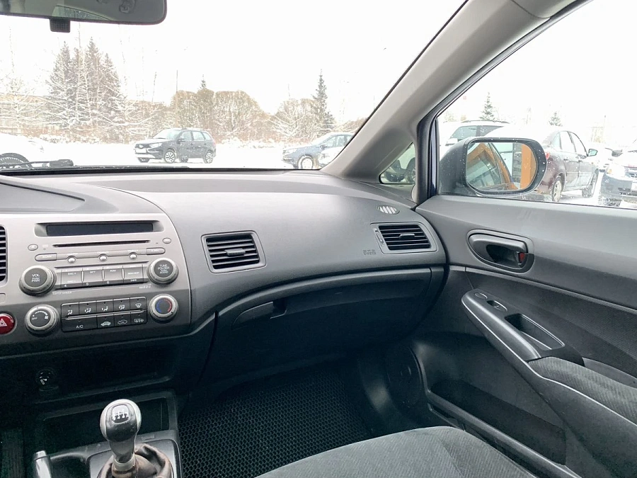 Honda Civic, 2010г., передний привод, механика