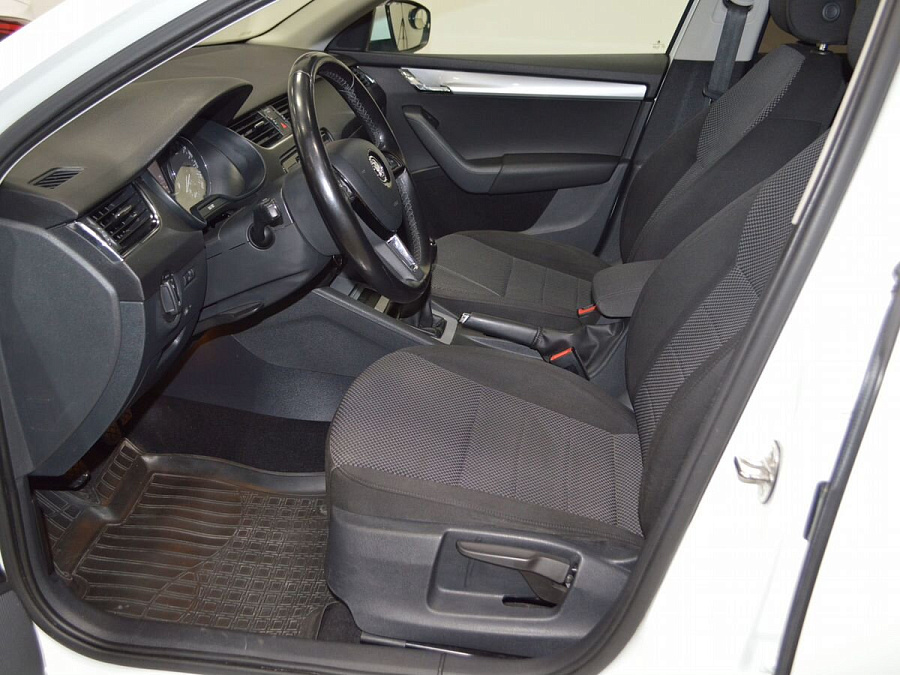 Skoda Octavia, 2016г., передний привод, механика