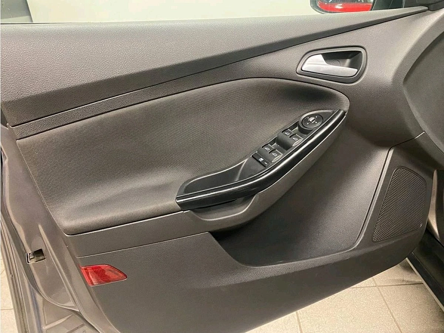 Ford Focus, 2012г., передний привод, механика