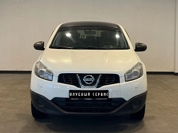 Nissan , 2011г., передний привод, механика