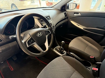 Hyundai Solaris, 2013г, передний привод, механика