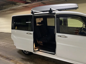 Honda Stepwgn, 2016г, передний привод, вариатор