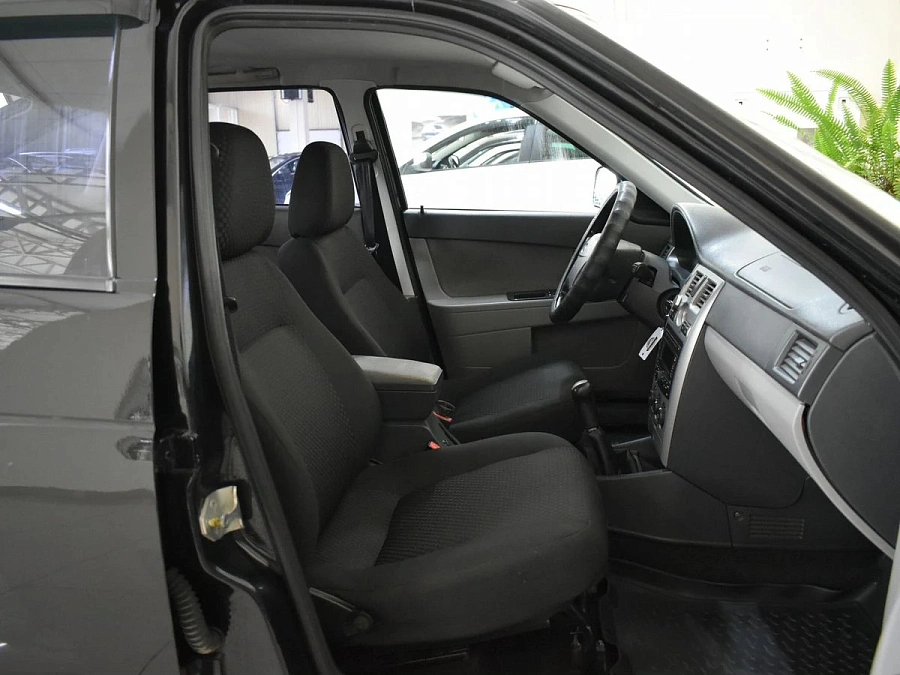Lada (ВАЗ) Priora, 2012г., передний привод, механика