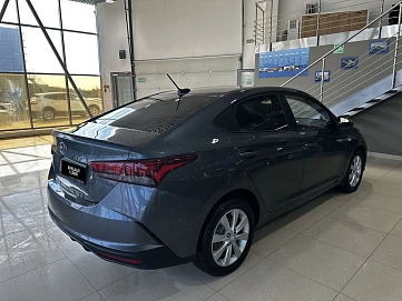 Hyundai Solaris, 2021г, передний привод, автомат