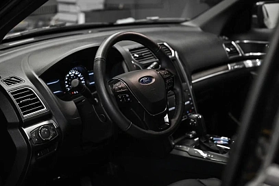 Ford Explorer, 2019г, полный привод, автомат