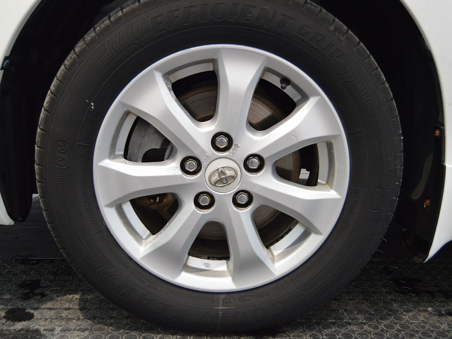 Toyota Camry, 2011г., передний привод, автомат