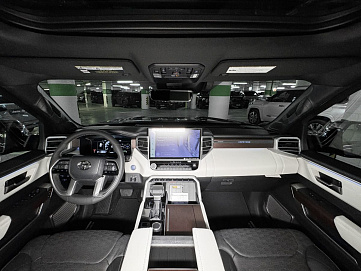 Toyota Sequoia, 2024г, полный привод, автомат