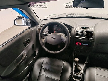 Hyundai Accent, 2003г, передний привод, механика