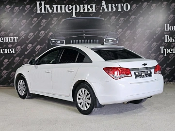 Chevrolet Cruze, 2011г, передний привод, механика