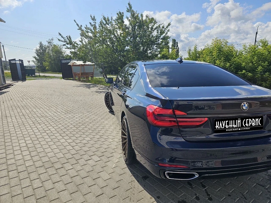 BMW 7 серии, 2016г., полный привод, автомат