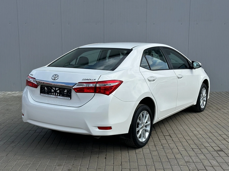 Toyota Corolla, 2013г., передний привод, механика