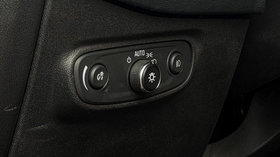Chevrolet Equinox, 2019г., передний привод, автомат