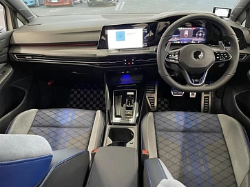 Volkswagen Golf R, 2022г, полный привод, робот