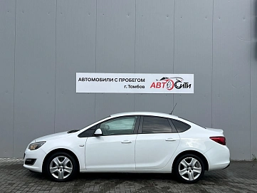 Opel Astra, 2012г, передний привод, автомат