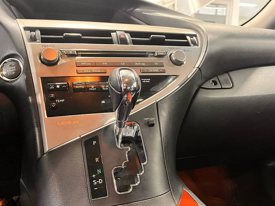 Lexus RX, 2012г., передний привод, автомат