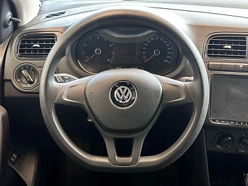 Volkswagen Polo, 2020г, передний привод, автомат