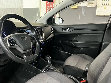 Hyundai Solaris, 2017г, передний привод, автомат