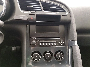 Peugeot 3008, 2012г, передний привод, механика