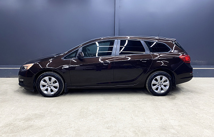 Opel Astra, 2014г, передний привод, автомат