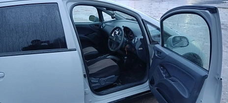 Mitsubishi Colt, 2002г, передний привод, вариатор