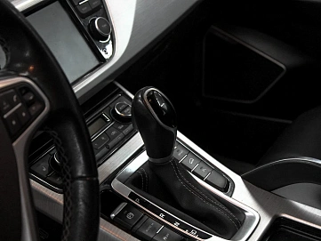 Geely Atlas, 2018г, передний привод, автомат