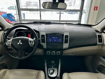 Mitsubishi Outlander, 2008г, полный привод, вариатор