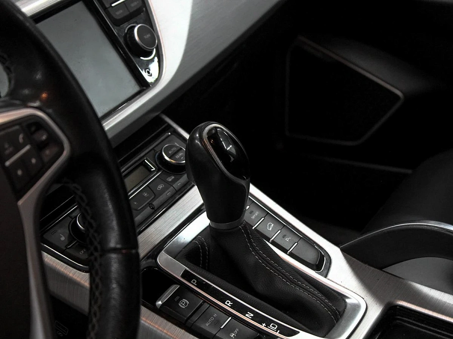 Geely Atlas, 2018г., передний привод, автомат