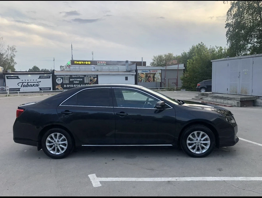 Toyota Camry, 2012г., передний привод, автомат