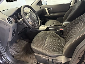 Nissan Qashqai, 2009г, передний привод, автомат