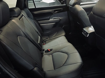 Toyota Highlander, 2025г, полный привод, автомат
