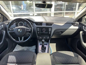 Skoda Octavia, 2016г., передний привод, робот