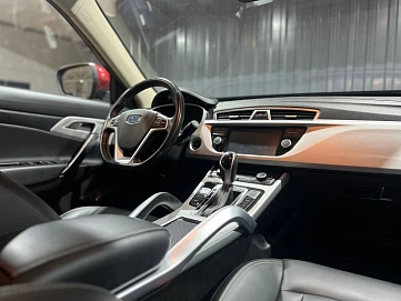 Geely Atlas, 2019г, передний привод, автомат