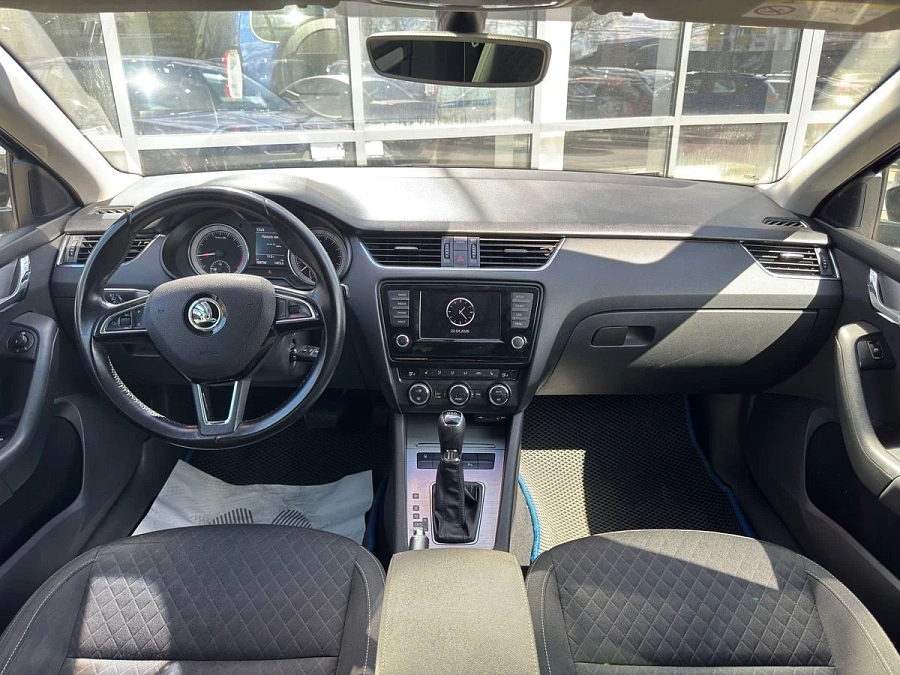 Skoda Octavia, 2016г., передний привод, робот