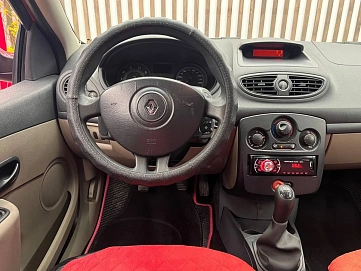 Renault Clio, 2006г, передний привод, механика